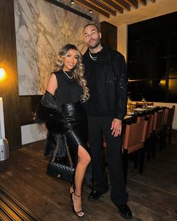 Liane Valenzuela feet photo thumbnail