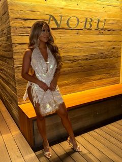 Liane Valenzuela feet photo thumbnail