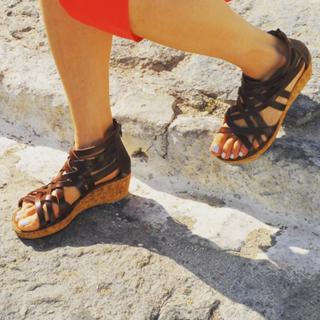 Liberte Chan feet photo thumbnail