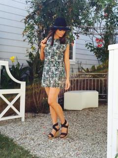 Liberte Chan feet photo thumbnail