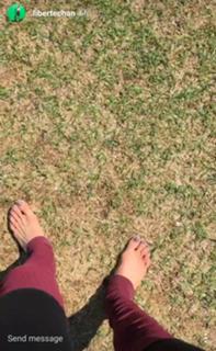 Liberte Chan feet photo thumbnail