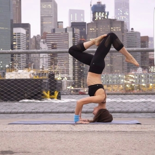 Liberte Chan feet photo thumbnail