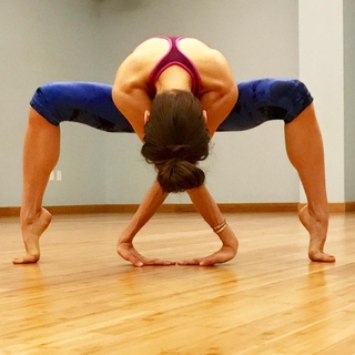 Liberte Chan feet photo thumbnail