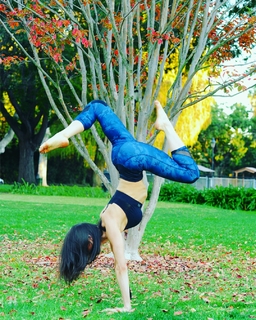 Liberte Chan feet photo thumbnail