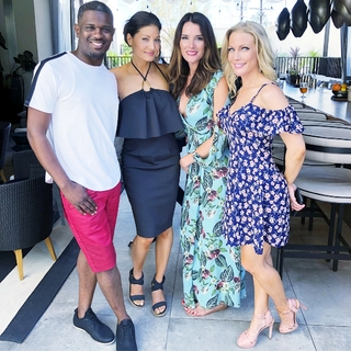 Liberte Chan feet photo thumbnail