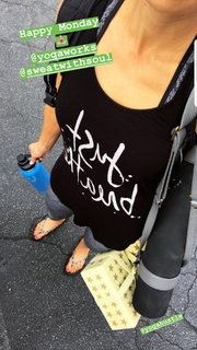 Liberte Chan feet photo thumbnail