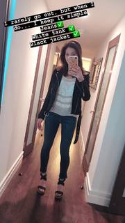 Liberte Chan feet photo thumbnail