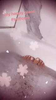 Liberte Chan feet photo thumbnail