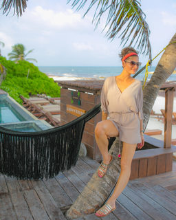 Liberte Chan feet photo thumbnail