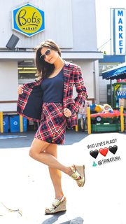 Liberte Chan feet photo thumbnail