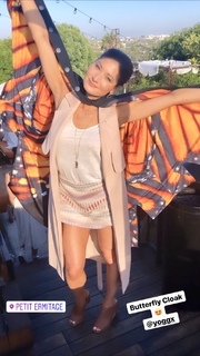 Liberte Chan feet photo thumbnail