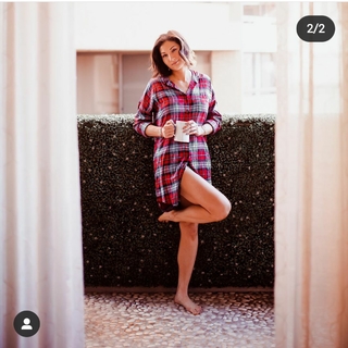 Liberte Chan feet photo thumbnail