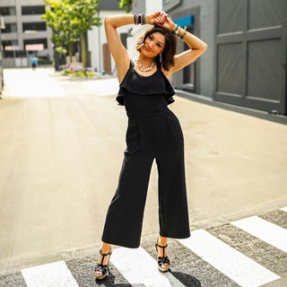 Liberte Chan feet photo thumbnail