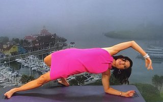 Liberte Chan feet photo thumbnail