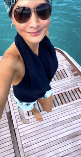 Liberte Chan feet photo thumbnail