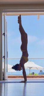 Liberte Chan feet photo thumbnail