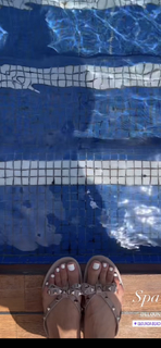 Liberte Chan feet photo thumbnail