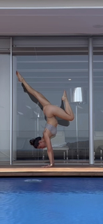 Liberte Chan feet photo thumbnail