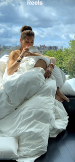 Liberte Chan feet photo thumbnail