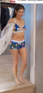 Liberte Chan feet photo thumbnail