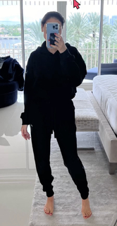 Liberte Chan feet photo thumbnail