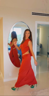 Liberte Chan feet photo thumbnail