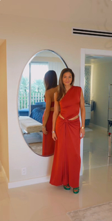 Liberte Chan feet photo thumbnail