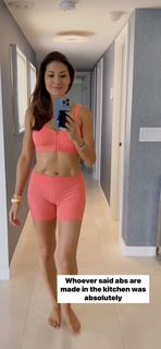 Liberte Chan feet photo thumbnail