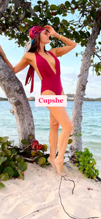 Liberte Chan feet photo thumbnail