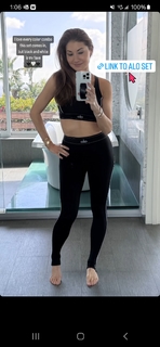 Liberte Chan feet photo thumbnail