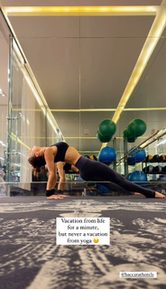 Liberte Chan feet photo thumbnail