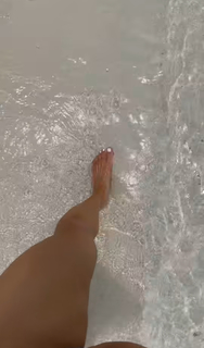 Liberte Chan feet photo thumbnail