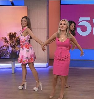 Liberte Chan feet photo thumbnail