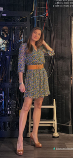 Liberte Chan feet photo thumbnail