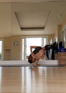 Liberte Chan feet photo thumbnail