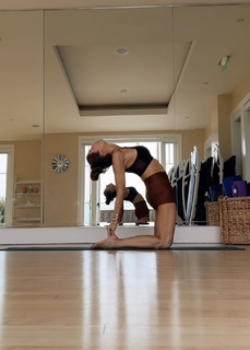 Liberte Chan feet photo thumbnail