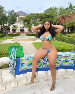 LightSkinKeisha feet photo 5