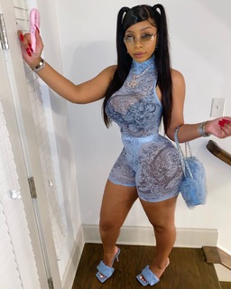 LightSkinKeisha feet photo 3