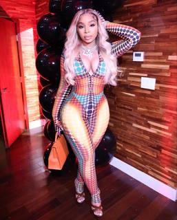 LightSkinKeisha feet photo 16