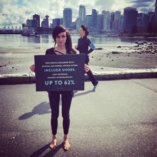 Lights feet photo thumbnail