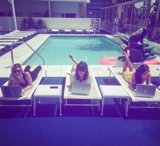 Lights feet photo thumbnail