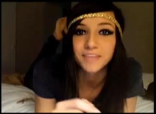 Lights feet photo thumbnail