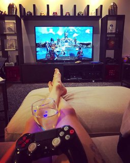 Lights feet photo thumbnail