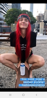 Lights feet photo thumbnail