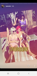 Lights feet photo thumbnail