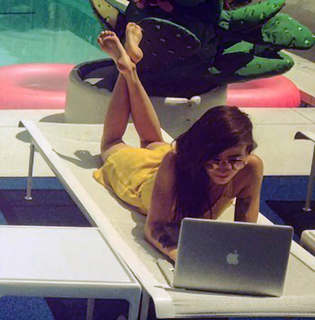 Lights feet photo thumbnail