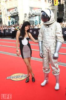 Lights feet photo thumbnail