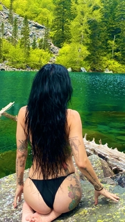 Lights feet photo thumbnail