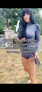 Lights feet photo thumbnail