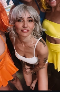 Lights feet photo thumbnail